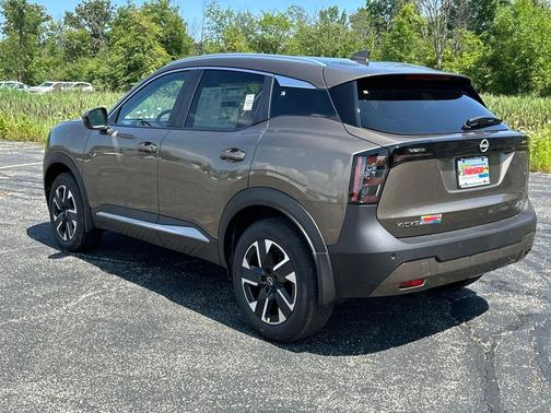 2025 Nissan Kicks SV