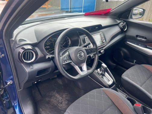 2019 Nissan Kicks SR