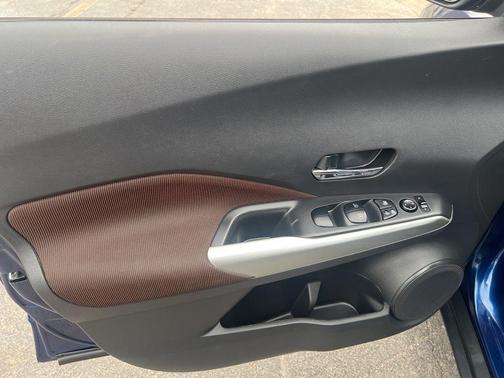 2019 Nissan Kicks SR