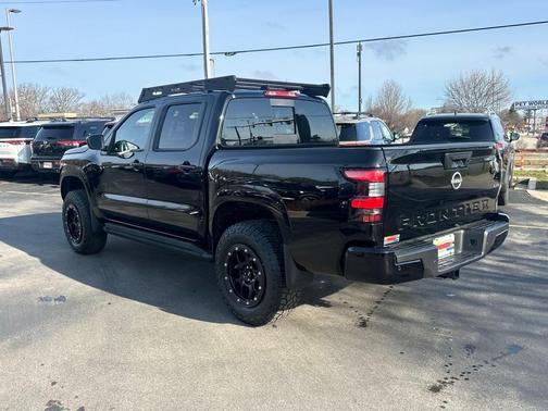 2025 Nissan Frontier SV