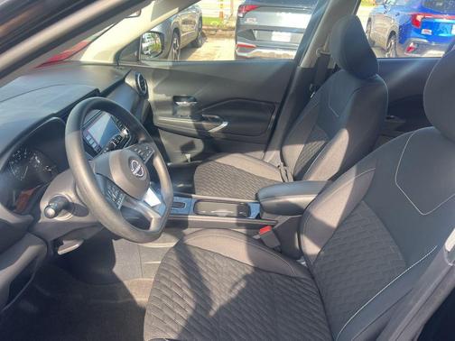 2022 Nissan Kicks SV