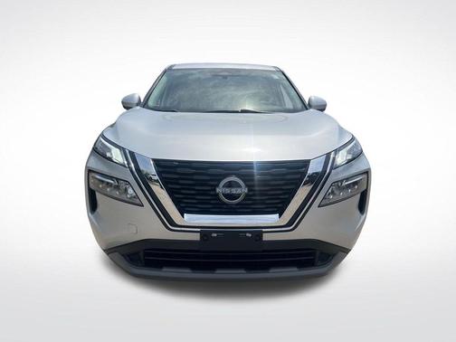 Brilliant Silver Metallic 2023 Nissan Rogue SV