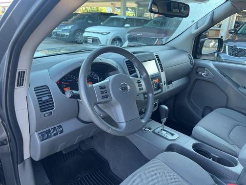 2021 Nissan Frontier SV