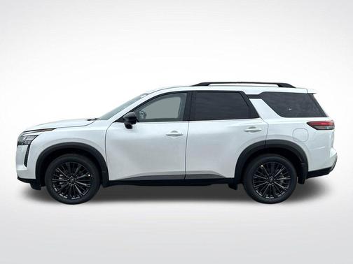 Everest White P 2026 Nissan Pathfinder SL