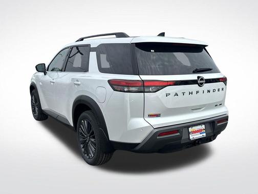 Everest White P 2026 Nissan Pathfinder SL
