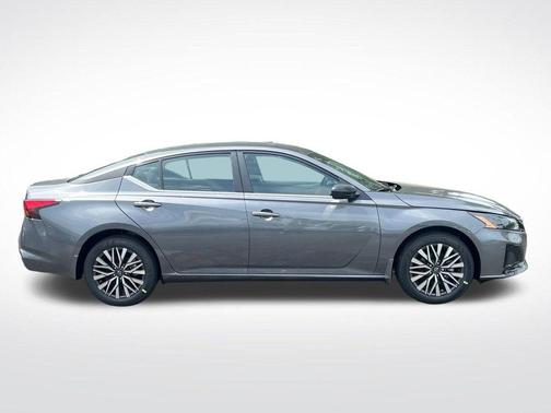 Gun Metallic 2026 Nissan Altima SV