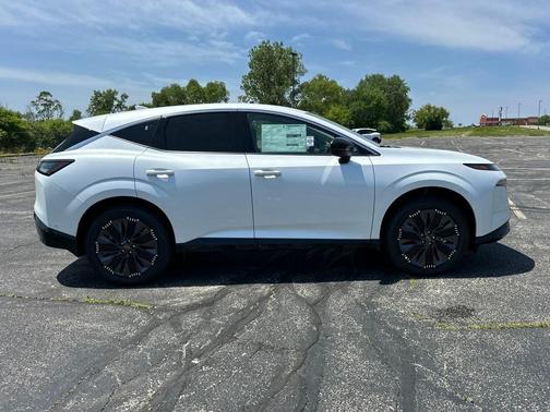 2025 Nissan Murano Platinum