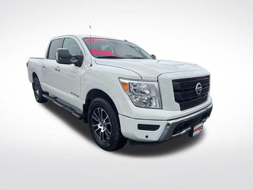 2021 Nissan Titan SV