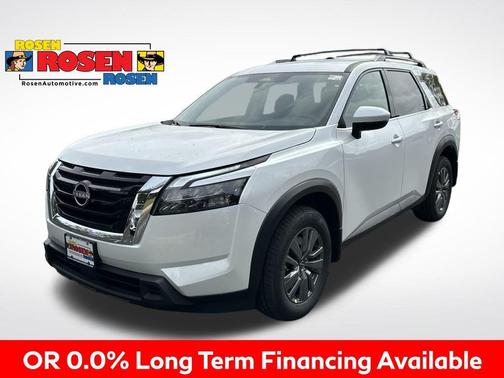 2025 Nissan Pathfinder SV
