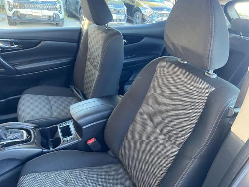 2021 Nissan Rogue Sport SV