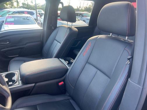 2024 Nissan Titan PRO-4X