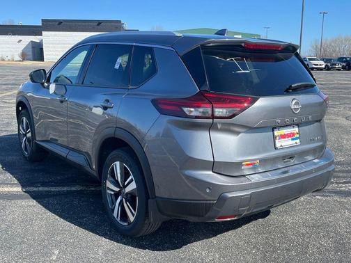 2025 Nissan Rogue SL
