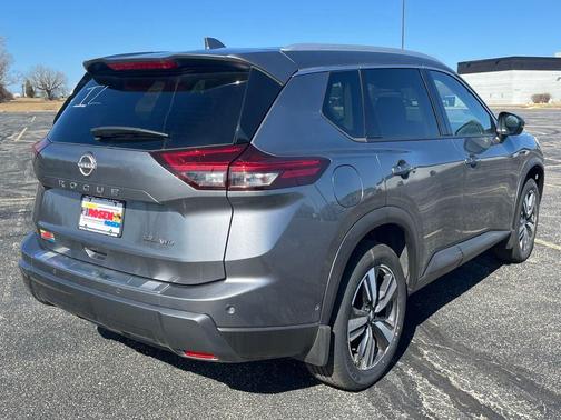 2025 Nissan Rogue SL