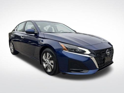 Deep Blue Pearl 2023 Nissan Altima 2.5 S
