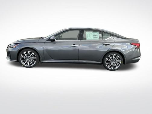 2025 Nissan Altima SL