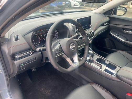 2t Gry Blk Roof 2024 Nissan Sentra SR