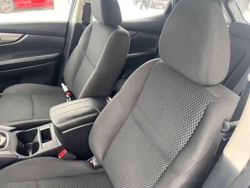 2022 Nissan Rogue Sport S