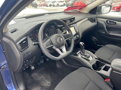 2022 Nissan Rogue Sport S