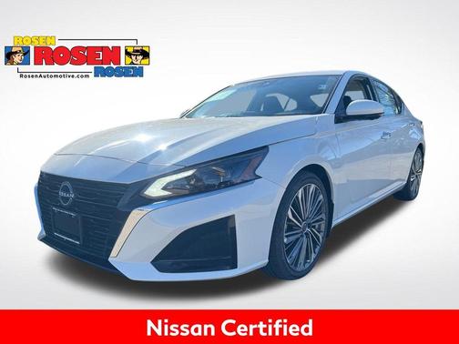 White 2024 Nissan Altima 2.5 SL