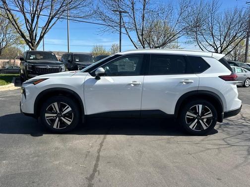 2025 Nissan Rogue SL