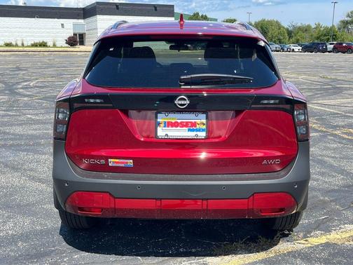 2025 Nissan Kicks SV