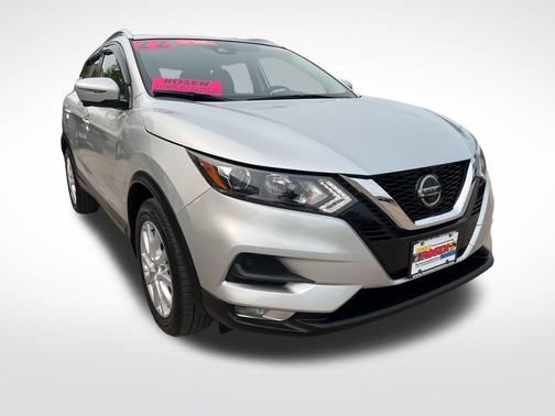 2022 Nissan Rogue Sport SV