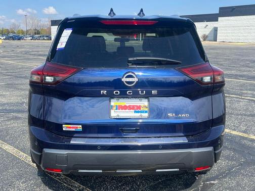 2025 Nissan Rogue SL