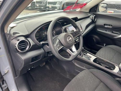 2024 Nissan Kicks SV