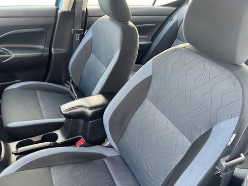 2023 Nissan Versa 1.6 SV