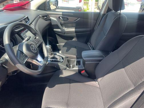 2022 Nissan Rogue Sport S
