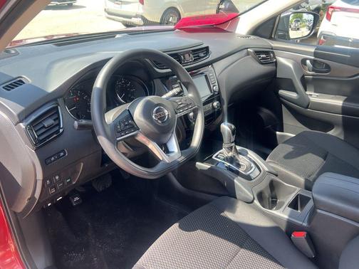 2022 Nissan Rogue Sport S