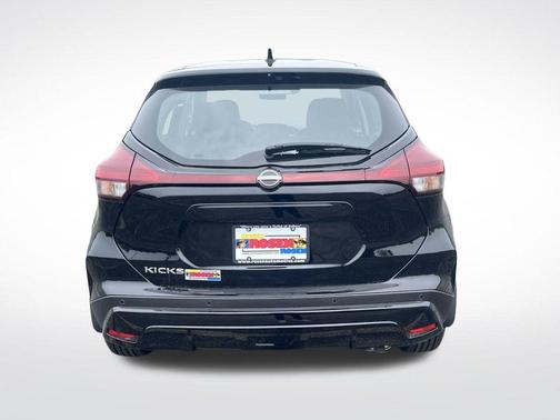 2025 Nissan Kicks Play S