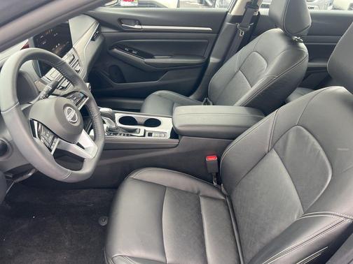 2025 Nissan Altima SL