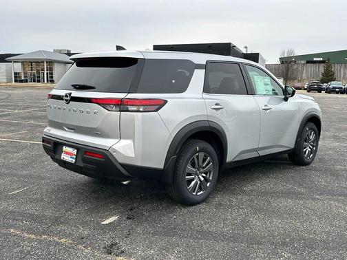 2025 Nissan Pathfinder S