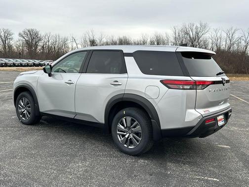 2025 Nissan Pathfinder S