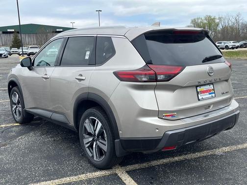 2025 Nissan Rogue SL