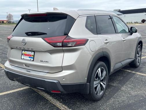 2025 Nissan Rogue SL