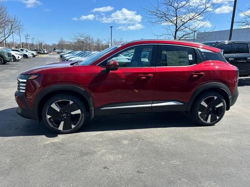 2025 Nissan Kicks SR
