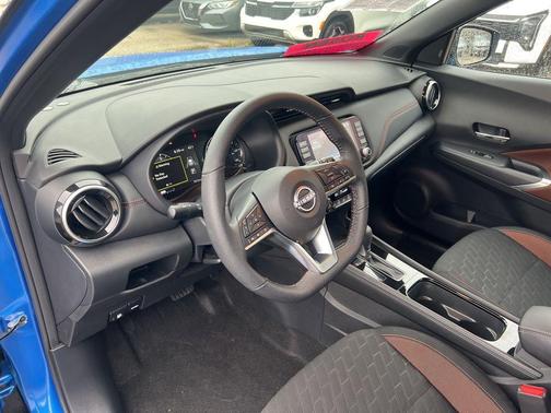 2024 Nissan Kicks SR