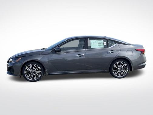 2025 Nissan Altima SL