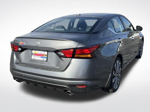 2025 Nissan Altima SL