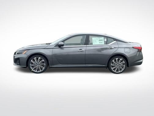 2025 Nissan Altima SL