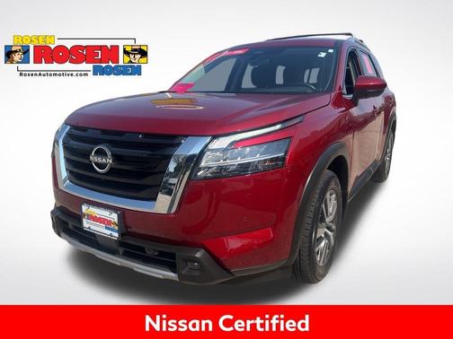 2023 Nissan Pathfinder SL