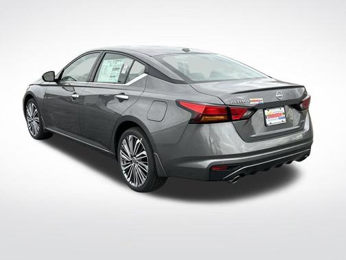 2025 Nissan Altima SL