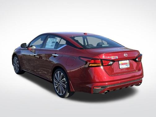 2025 Nissan Altima SL