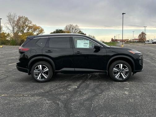 2025 Nissan Rogue SL