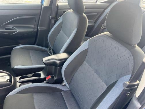 2023 Nissan Versa 1.6 SV