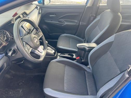 2023 Nissan Versa 1.6 SV