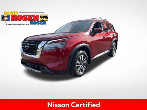 2024 Nissan Pathfinder SL
