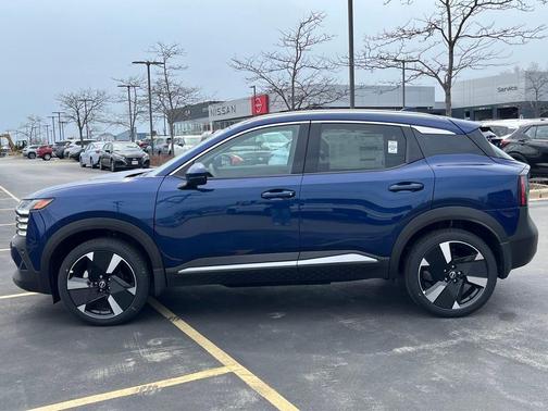 2025 Nissan Kicks SR